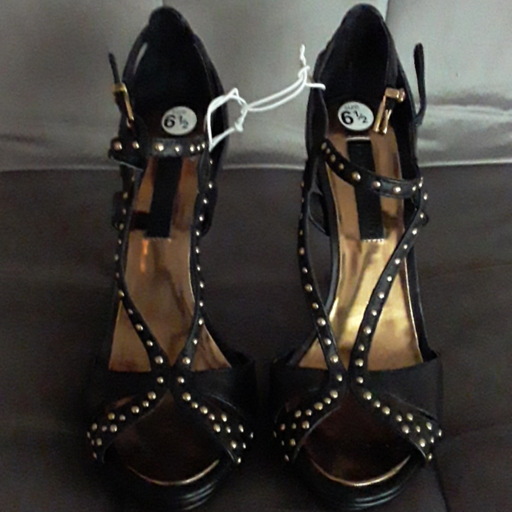 BCBG Max Azria high heel shoes